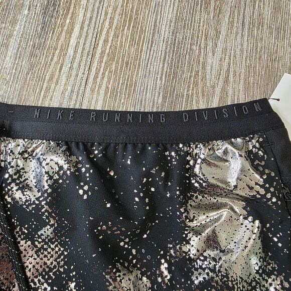 Nike Dri-FIT ADV 4" Brief-Lined Running Division Shorts XL FN3377-010 Black 3M - Picture 3 of 14